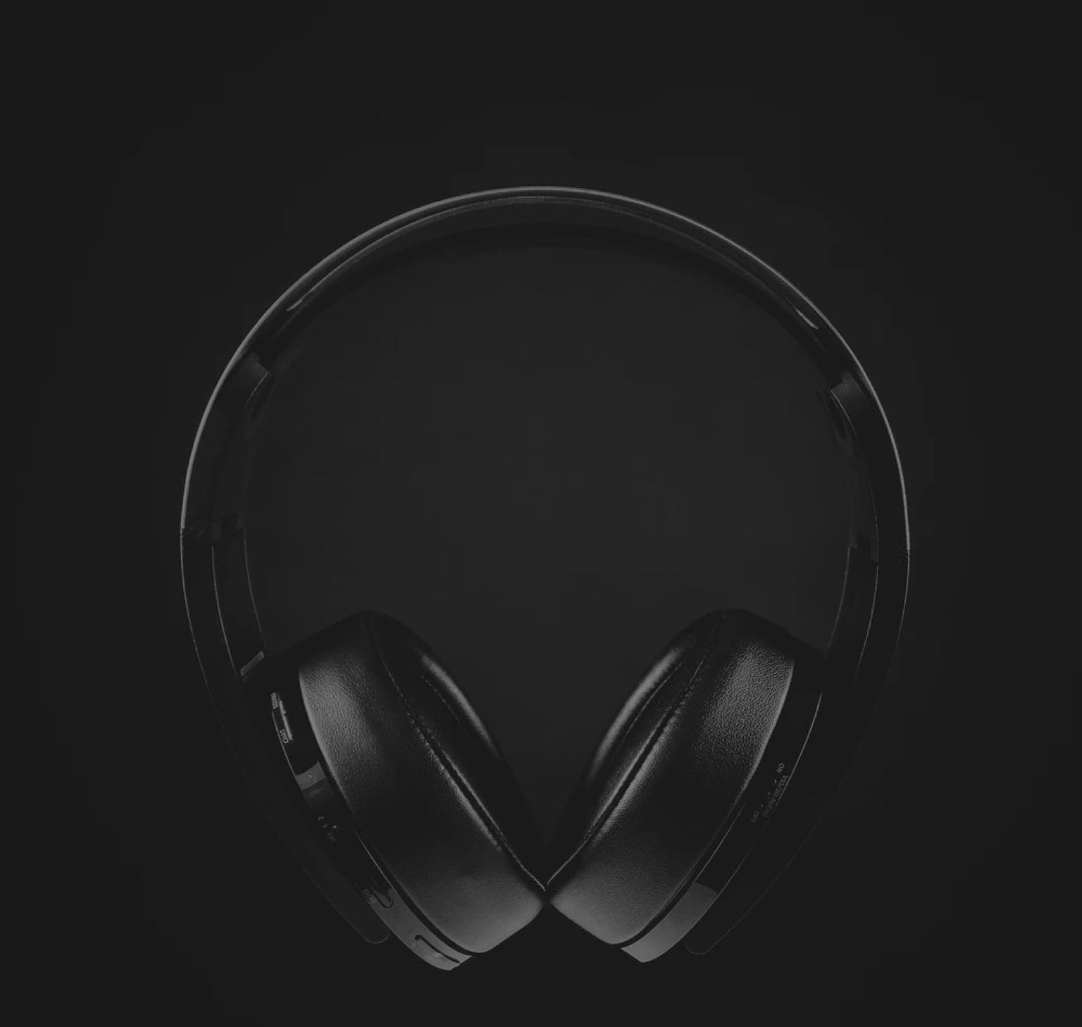 Header headphone image