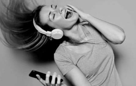XX59 Headphones — detail one