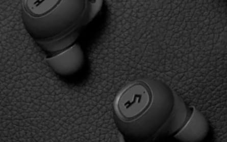 YX1 Wireless Earphones — detail one