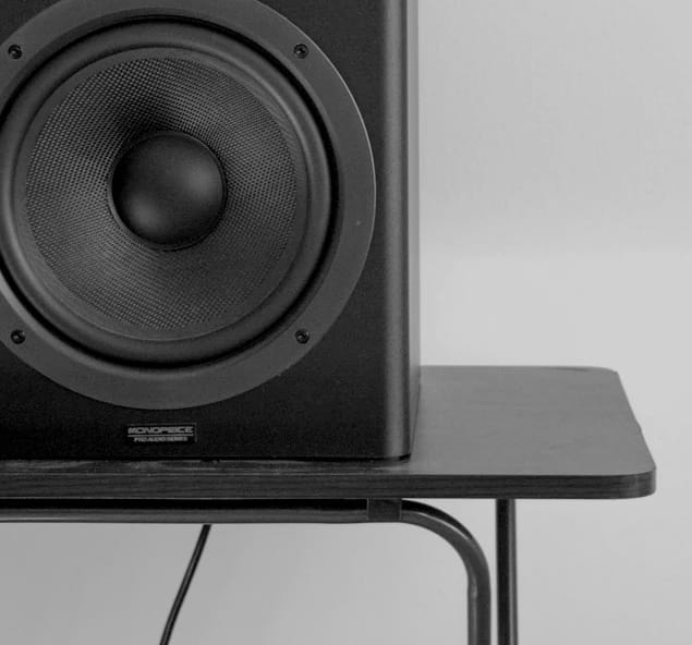 ZX7 Speaker — in use